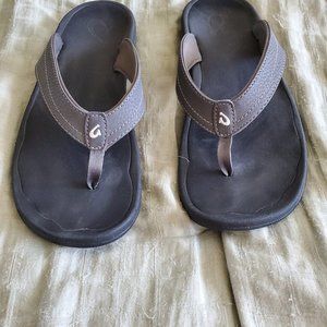OluKai Womens Flip Flops Gray/Black Size 9